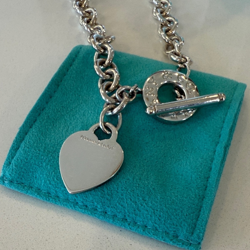Tiffany & Co. Heart Tag Toggle Neclace - Picture 3 of 4